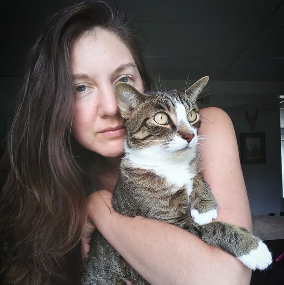 Meet your Posher, Melissa!! - Picture 3 of 9